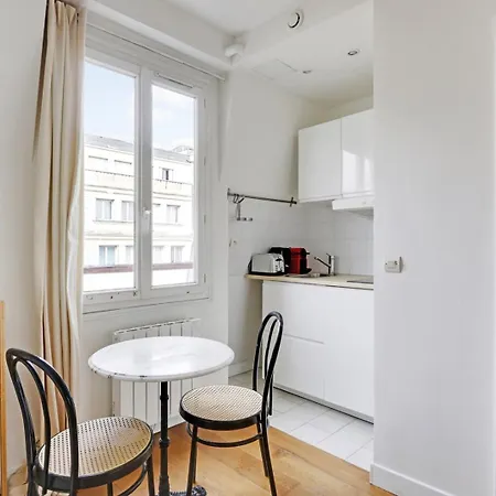 Canal St Martin Lovely شقة باريس